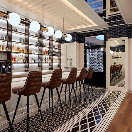 Radisson Blu 1882 Hotel, Sagrada Familia Hotel 4*
